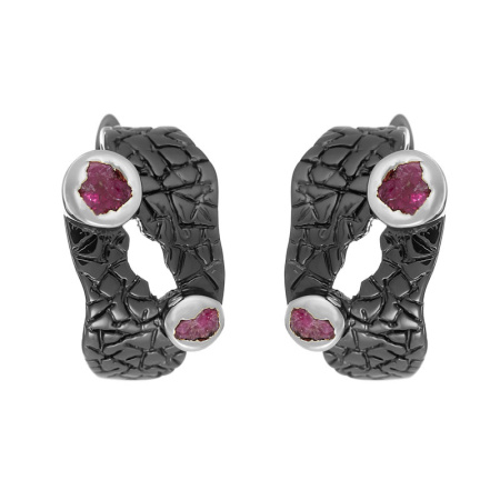 Серьги из серебра с корундом