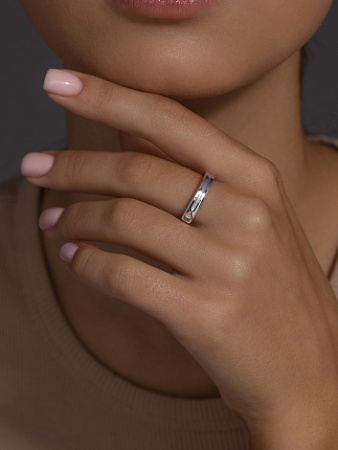 Кольцо из серебра с бриллиантом