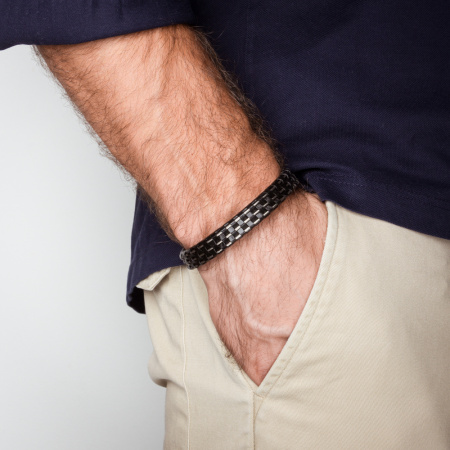 Кожаный браслет