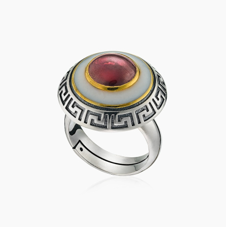 Кольцо из серебра с камнем гранат