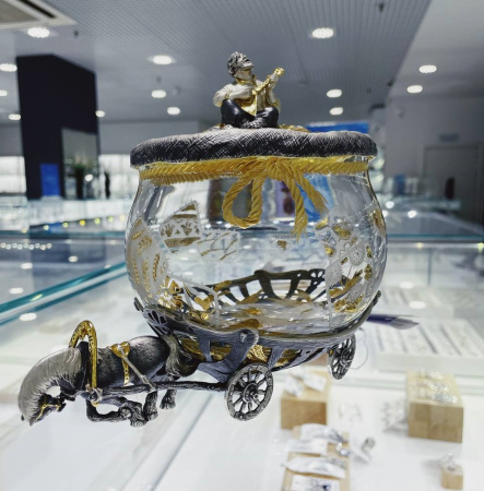 Сухарница «Вершки и корешки» из серебра