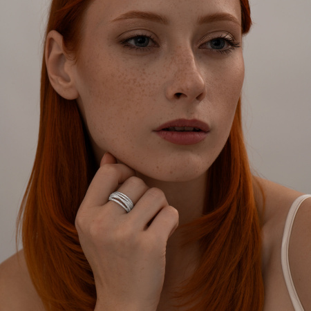 Кольцо из серебра с фианитами