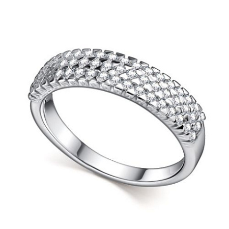 Кольцо из серебра с фианитами