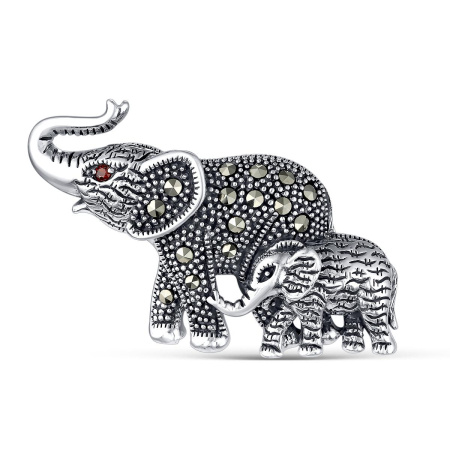 Серебряная брошь-кулон с марказитами и гранатом «Слоны»
