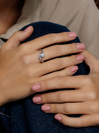 Кольцо из серебра с бриллиантом