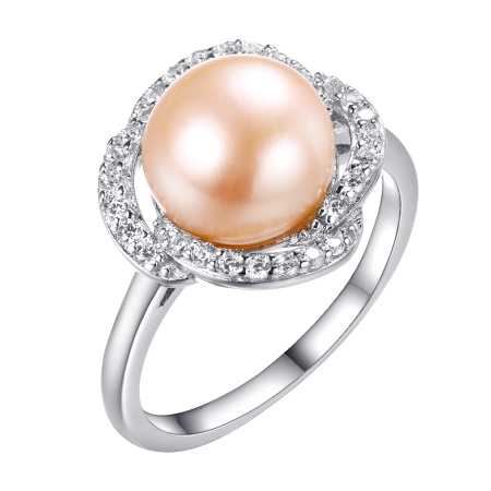 Серебряное кольцо с жемчугом и фианитами