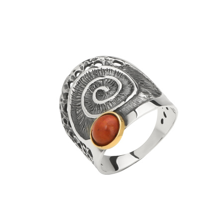 Кольцо из серебра с кораллом