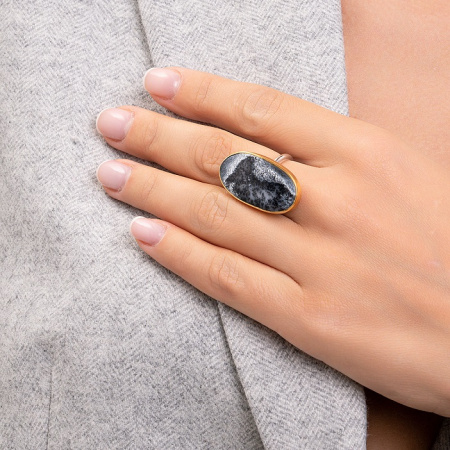 Серебряное кольцо «Белоснежный Мотив»