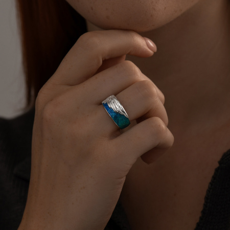 Кольцо из серебра с эмалью «Крыло»