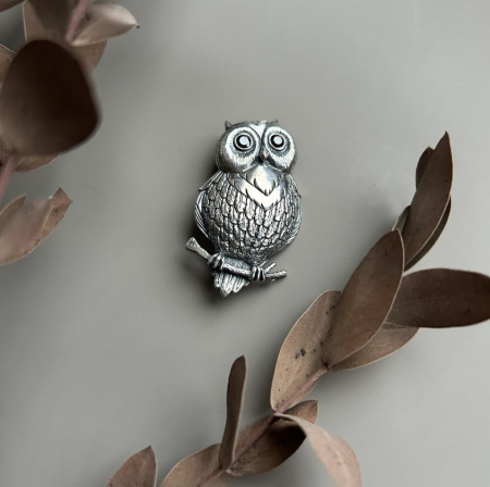 Брошь из серебра с фианитами «Сова»