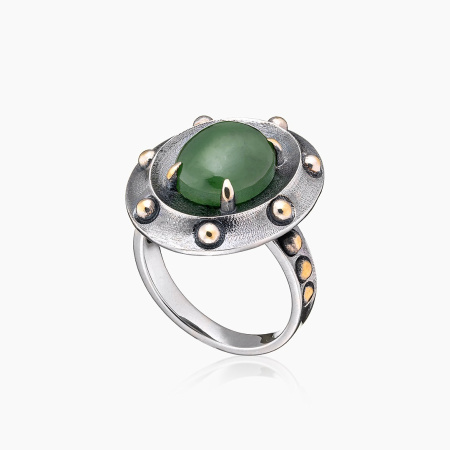 Серебряное кольцо с камнем нефрит