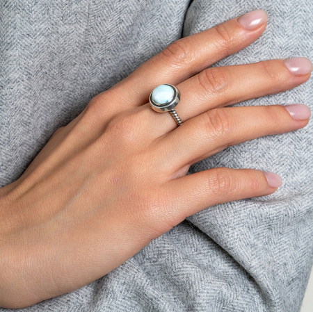 Кольцо из серебра с камнем ларимар