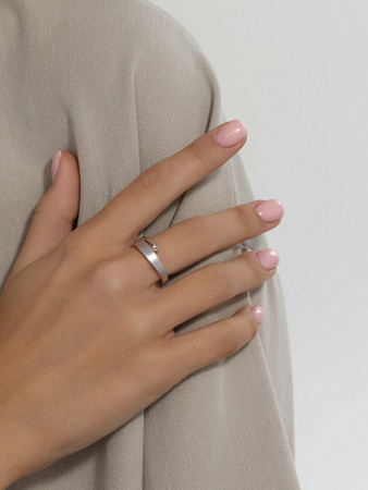 Кольцо из серебра с бриллиантом