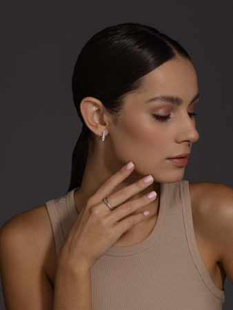 Кольцо из серебра с бриллиантом