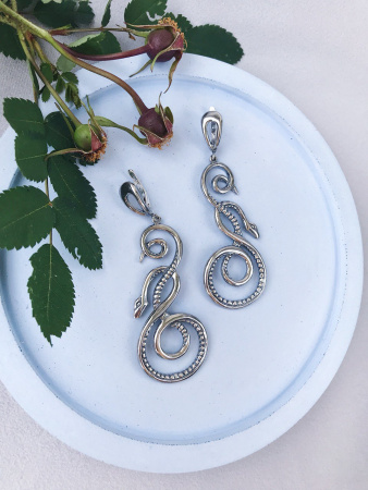 Серебряные серьги «Искуситель»
