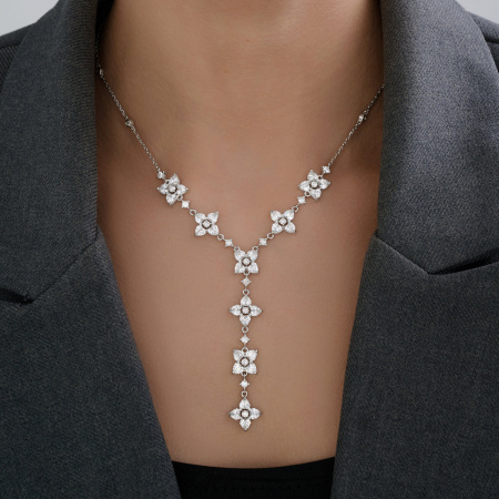 Колье из серебра с фианитами