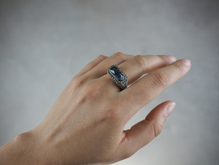 Серебряное кольцо ALEXANDRE VASSILIEV с лабрадоритом