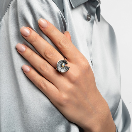 Кольцо из серебра с опалом