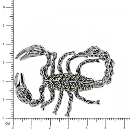 Серебряная брошь с гранатом и марказитами Swarovski