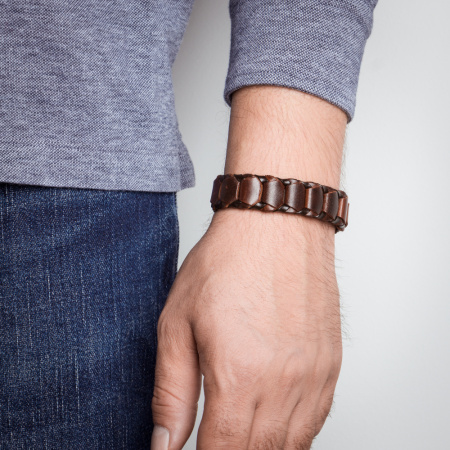 Кожаный браслет