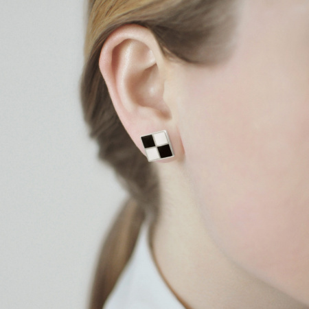 Серебряная моносерьга «Малевич»