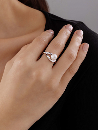 Кольцо из серебра с жемчугом