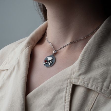 Подвеска из серебра с кораллом «Птица»