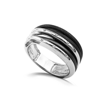 Кольцо из серебра с белыми топазами