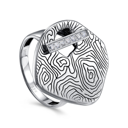 Кольцо из серебра с фианитами