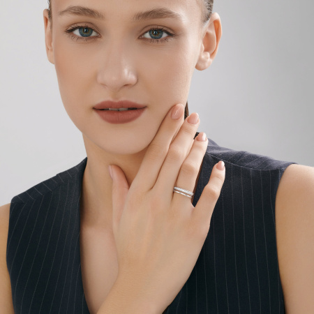 Серебряное кольцо с фианитами