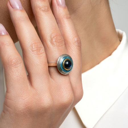 Кольцо из серебра с лабрадором