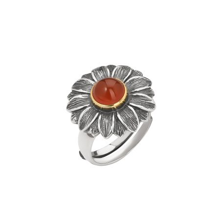 Кольцо из серебра с сердоликом
