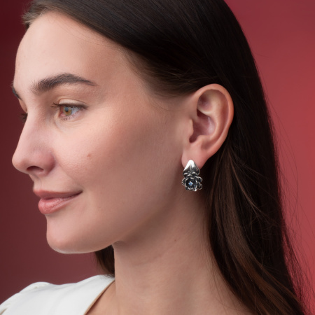 Серьги из серебра с фианитом «Кувшинка»