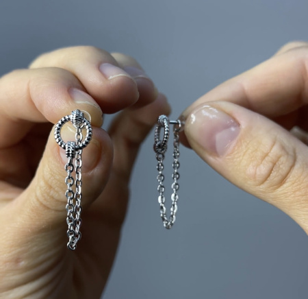 Серьги из серебра с цепочками