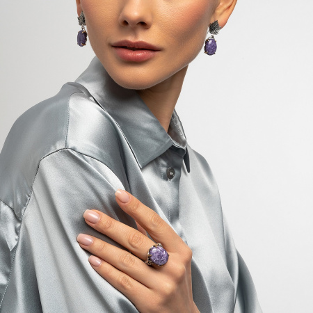 Кольцо из серебра с камнем чароит