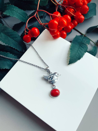 Серебряная подвеска с кораллом «Птица»