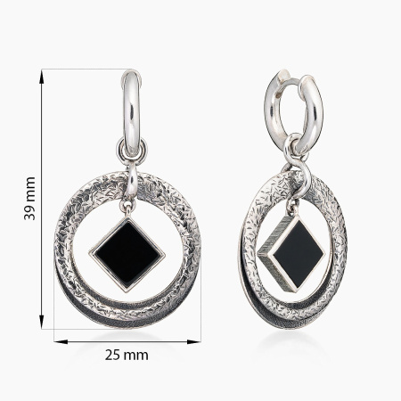 Серьги из серебра с камнем оникс