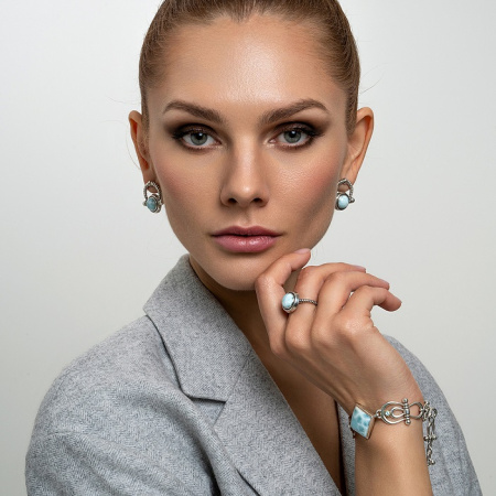 Кольцо из серебра с камнем ларимар