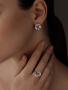 Серебряные серьги с бриллиантом