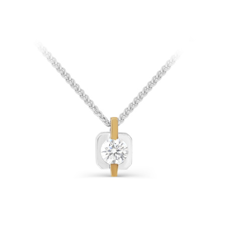 Серебряное колье с муассанитом