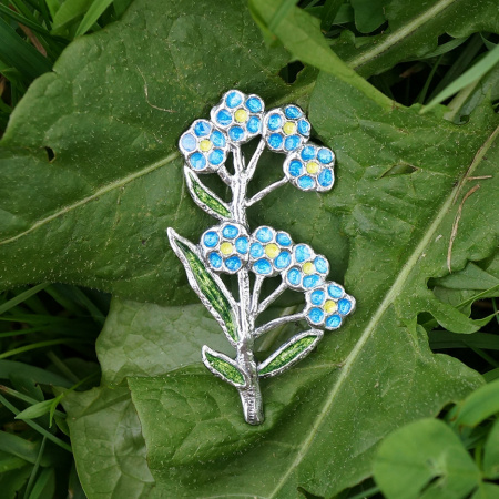 Серебряная брошь с эмалью «Незабудка»