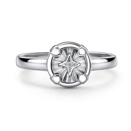 Кольцо из серебра с бриллиантом