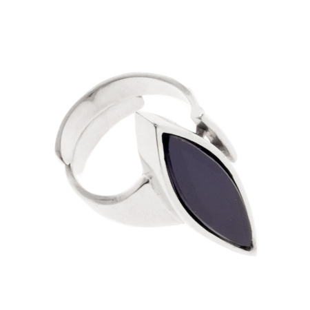 Серебряное кольцо с ониксом