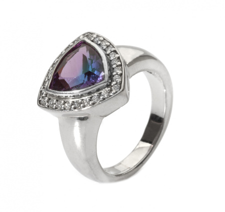 Серебряное кольцо с александритом