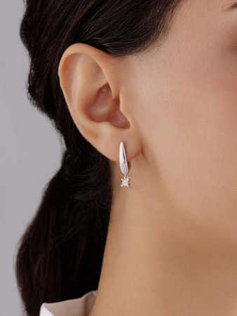 Серьги из серебра с бриллиантом