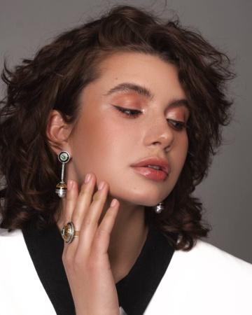 Серьги из серебра с жемчугом и фианитами