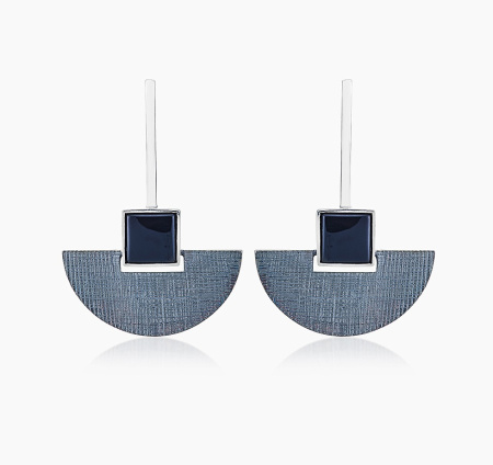 Серебряные серьги с ониксом «Веер»