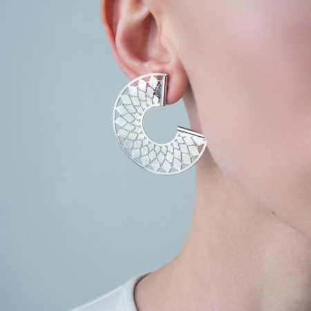 Серебряные серьги-пусеты