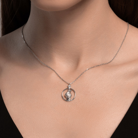 Колье из серебра с фианитом «Рука»