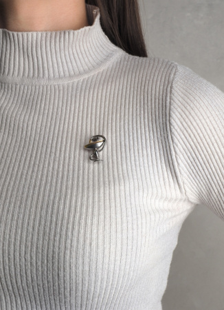 Серебряная брошь со змеей